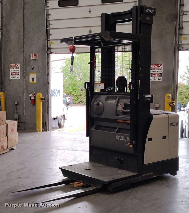 2017 Crown SP3520-30 order picker - IP9546