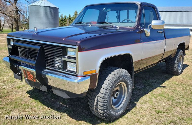 1983 Chevrolet K10 Silverado pickup truck - NV9825