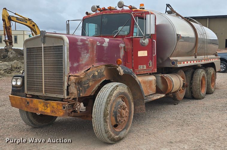 1979 Kenworth W900 water truck - DP3578