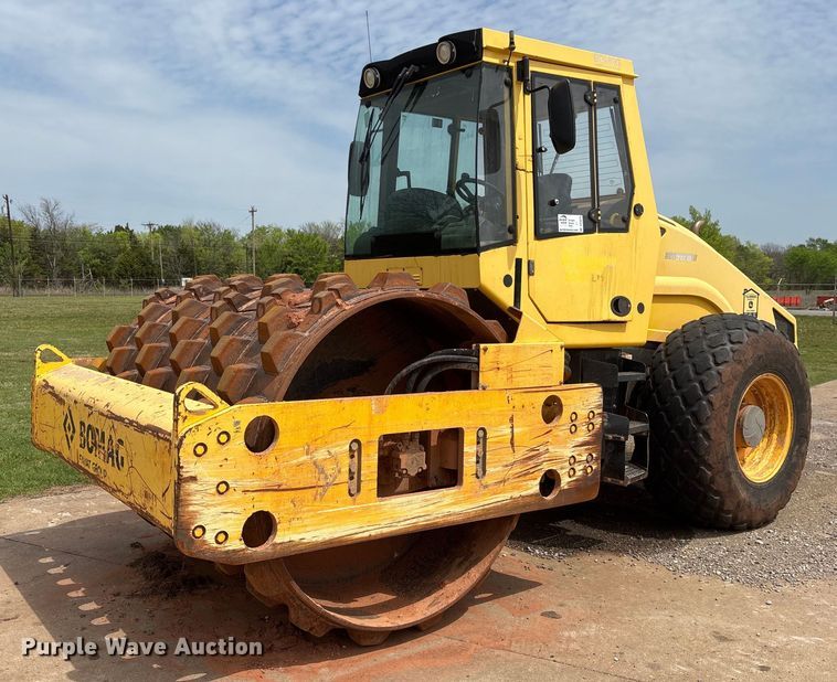 2013 Bomag BW 211 D-50 single drum vibratory roller - DS3679