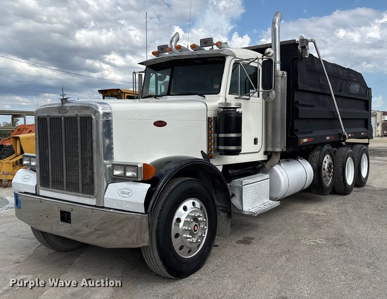 1994 Peterbilt 379 dump truck - DS4270