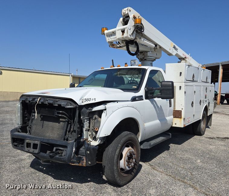 2015 Ford F450 Super Duty XL bucket truck - DS5326