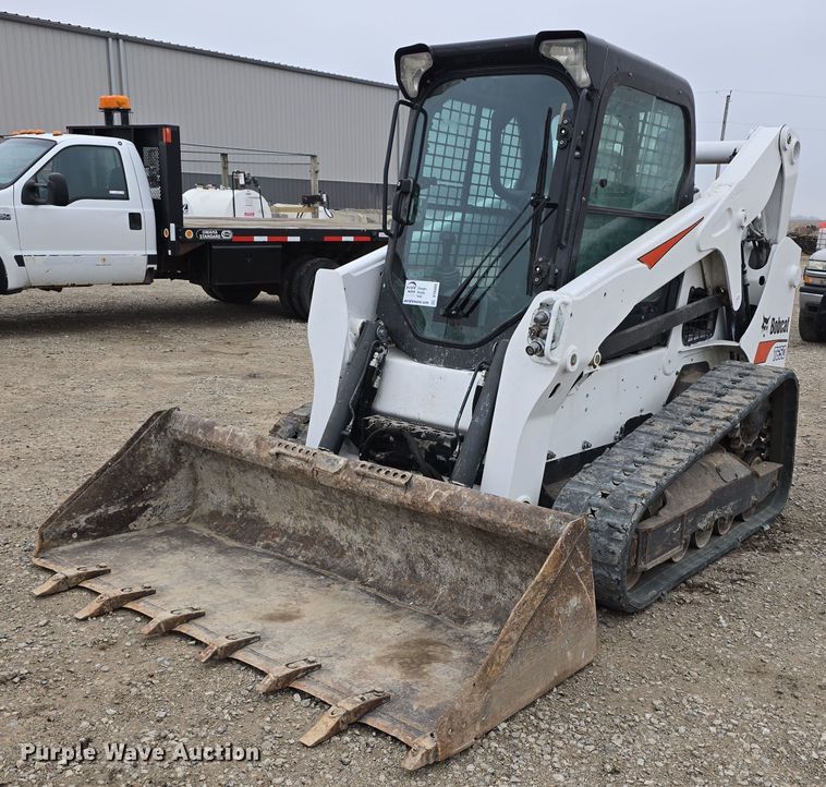 2018 Bobcat T650 tracked skid steer loader - DT6806
