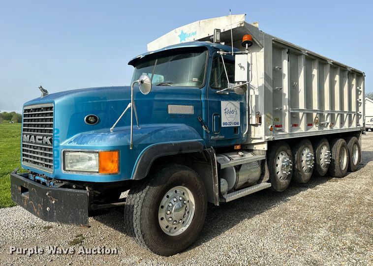 1998 Mack CL700 dump truck - DV1992
