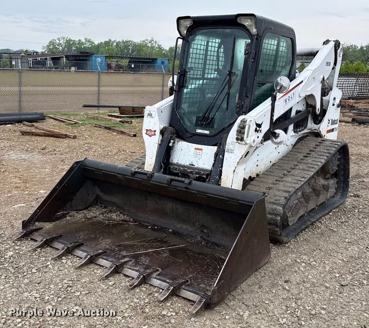 2016 Bobcat T750 tracked skid steer loader - DY8029