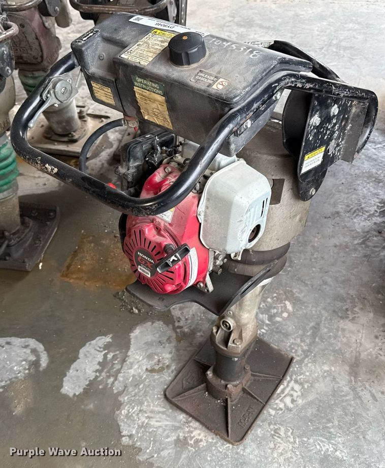 MBW Ground Pounder R422 plate compactor - DY8046