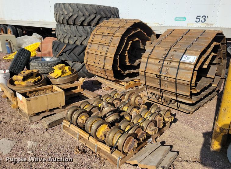 Komatsu D61  dozer undercarriage parts - EA2421