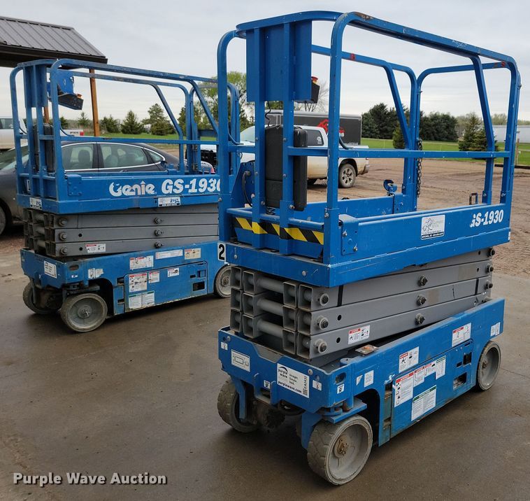 2017 Genie GS-1930 scissor lift - EA2432