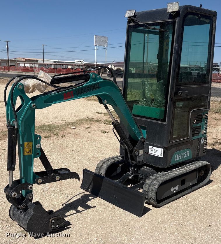 2024 AGT QH13R mini excavator - EF3021