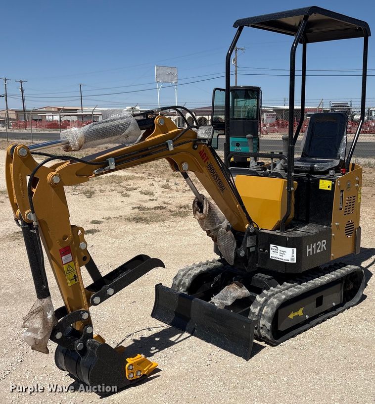 2024 AGT H12R mini excavator - EF3022