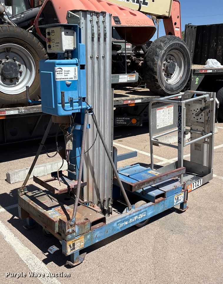 2001 Genie IWP 20S DC vertical lift - EF3045