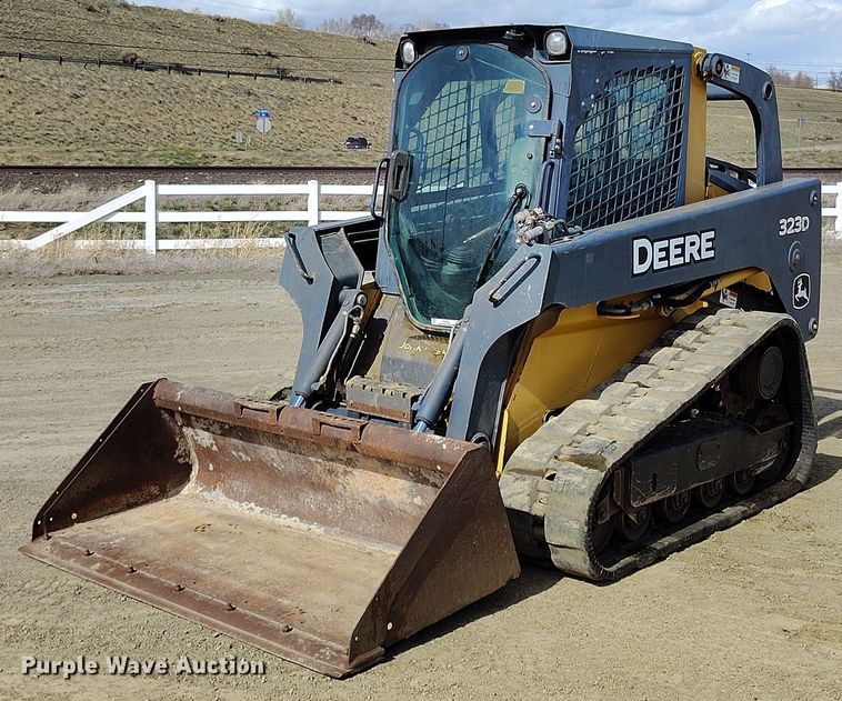 2012 John Deere 323D tracked skid steer loader - EH0235