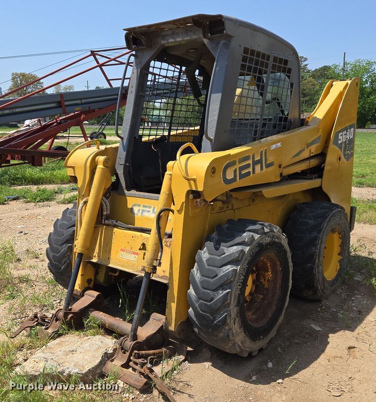 2004 Gehl 5640 skid steer loader - EJ7532