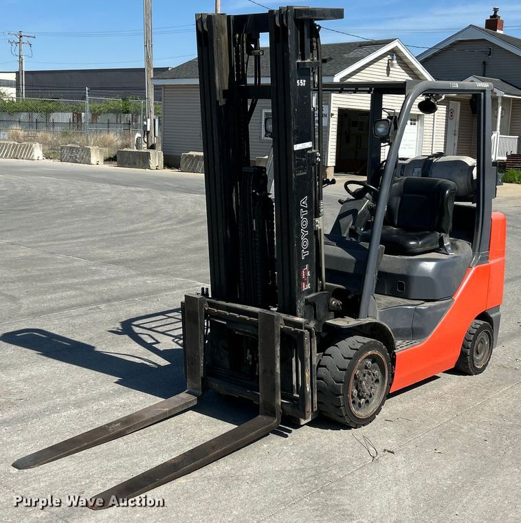 Toyota 8FGU30 forklift - EK2923