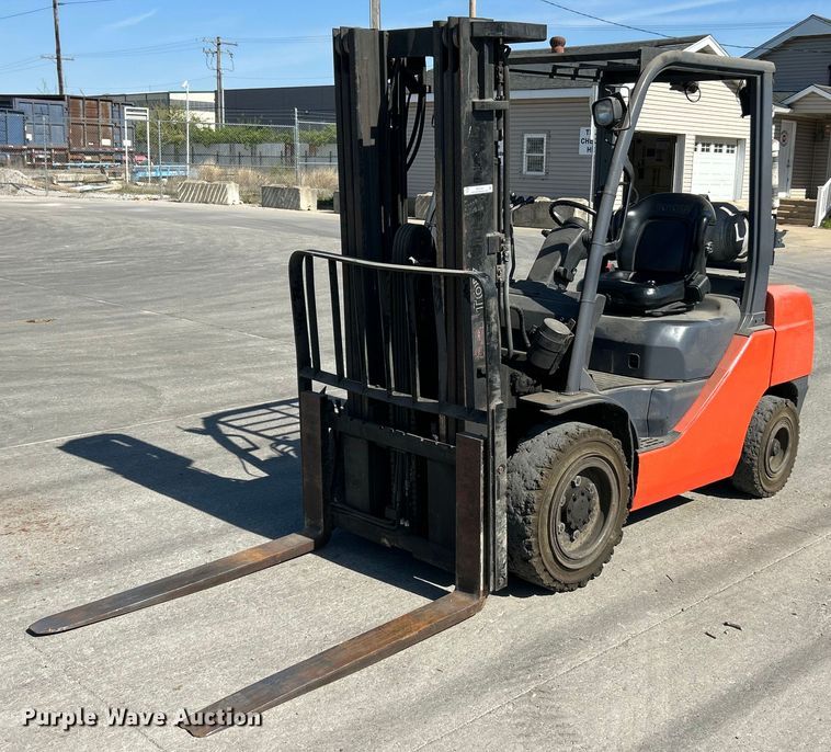 Toyota 8FGU30 forklift - EK2924
