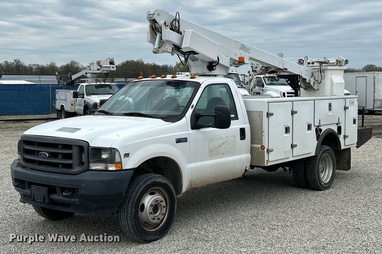 2004 Ford F450 Super Duty XL bucket truck - EK2936