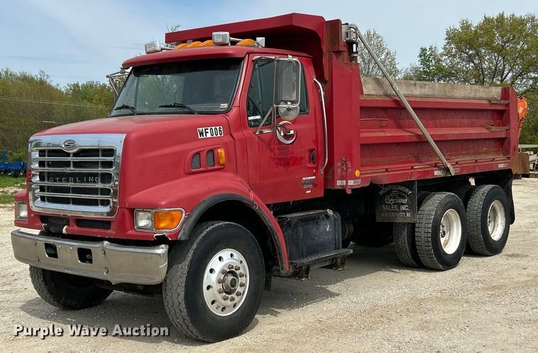 2003 Sterling L7500 dump truck - EK2970