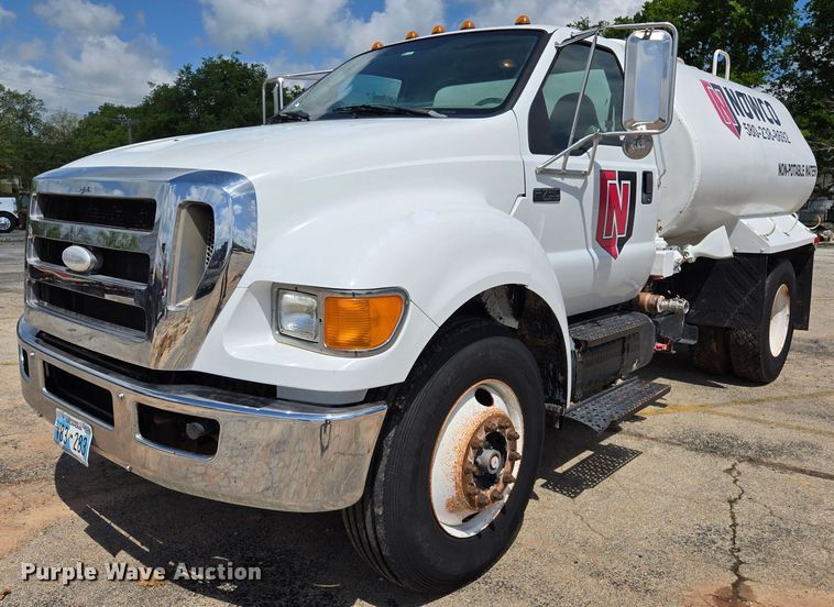 2008 Ford F750 Super Duty water truck - EL2015