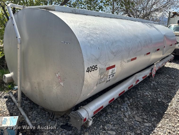 Beall tank truck bed - FB9361