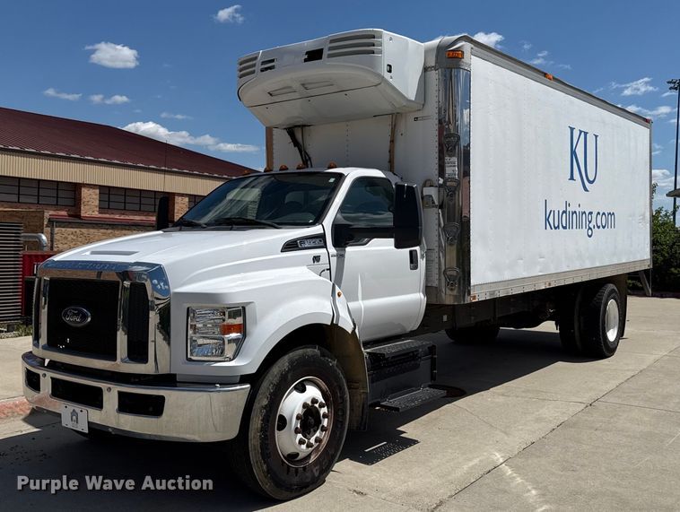 2017 Ford F650 refrigerated truck - DS4281