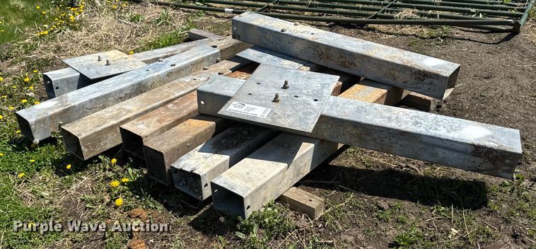 Approximately 9 guardrail posts - DT0720