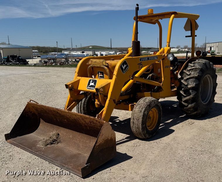 1977 John Deere 401 C tractor - DV2535