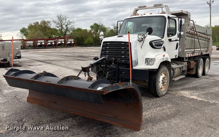2015 Freightliner 108SD dump truck - DY8074