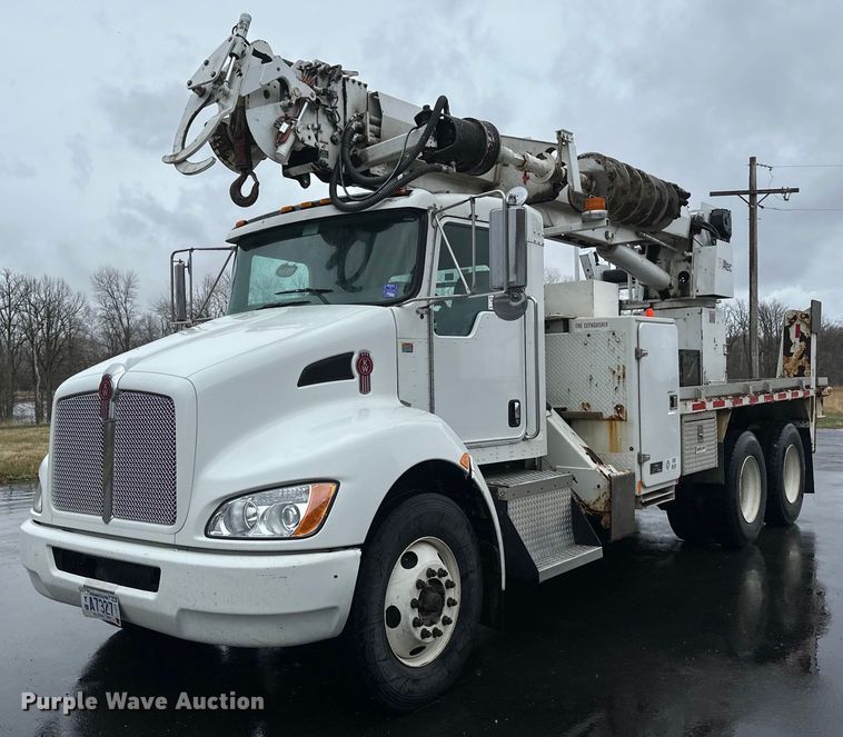 2009 Kenworth T370 digger derrick truck - EB2504