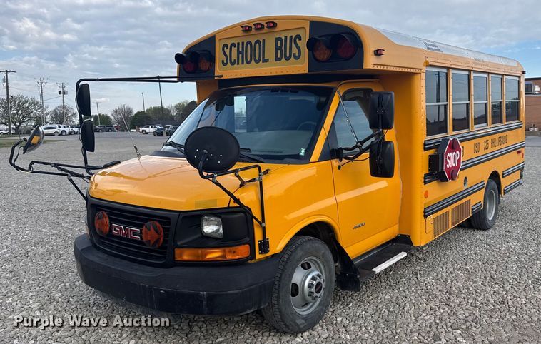 2015 Thomas Built Savana G4500 school bus - EG6397