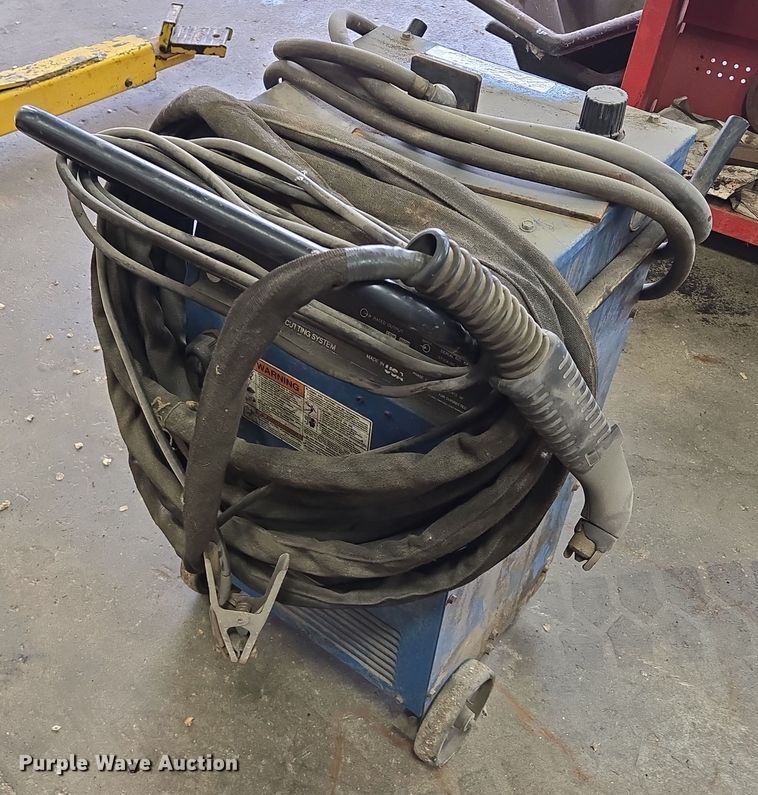 Miller  Spectrum 700 plasma cutter - EM7193