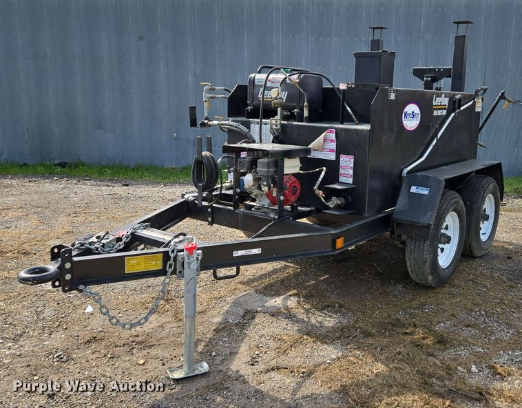 2018 LeeBoy 500 Tack Tank asphalt distributor trailer - EN3653