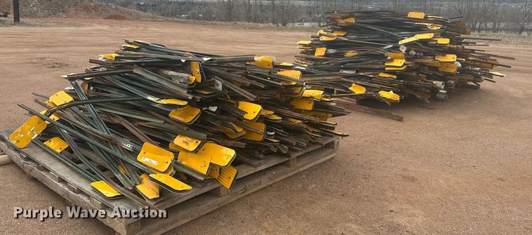 (2) pallets of posts - ER5225