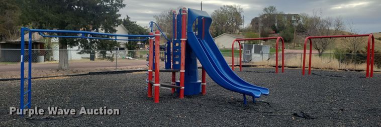 (10) Landscape Structures swings - NV9783