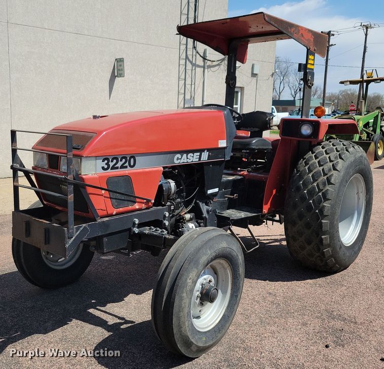 1997 Case IH 3220 tractor - NV9791