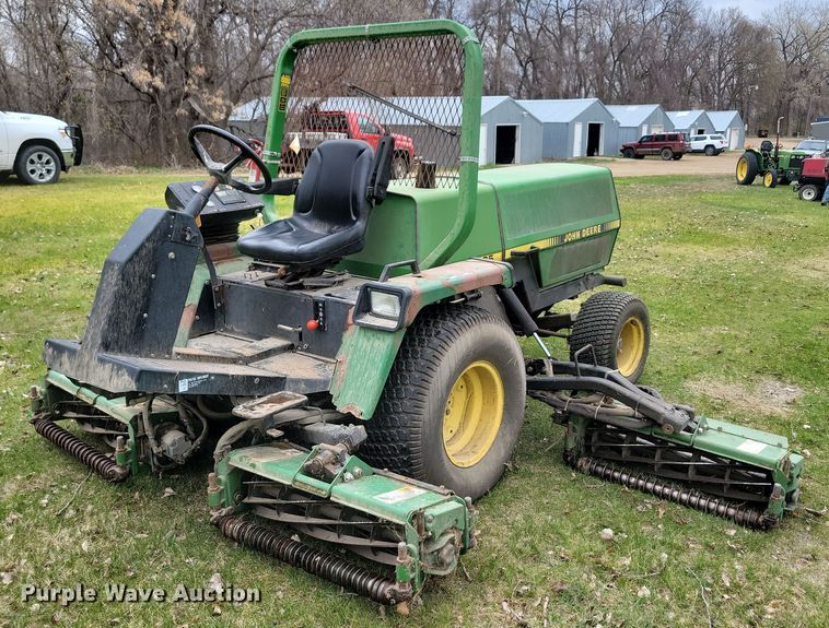 John Deere 3325 reel mower - NV9805