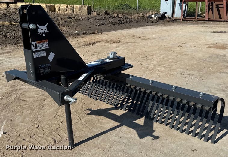 Bobcat Rake 72 landscape rake - DX8973