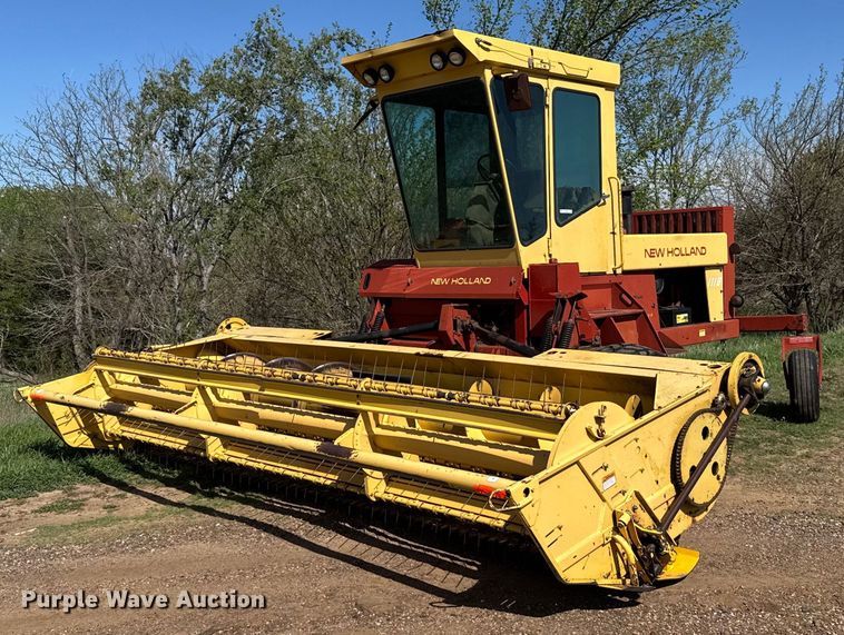 1992 New Holland 1118 swather / windrower - EG6395