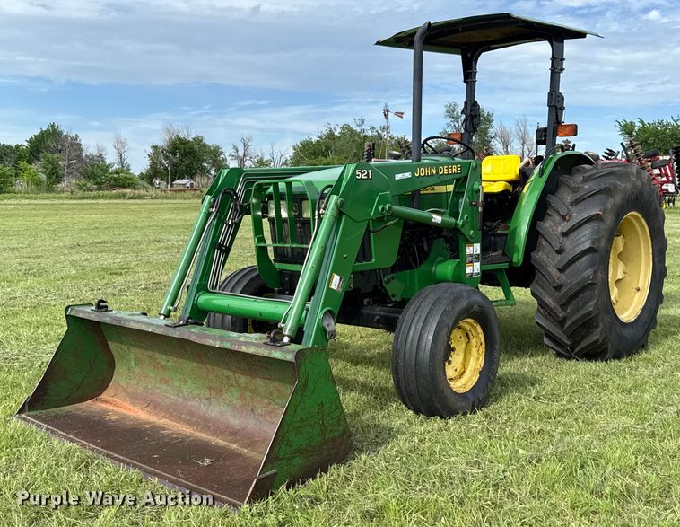 2001 John Deere 5320 tractor - EJ8759