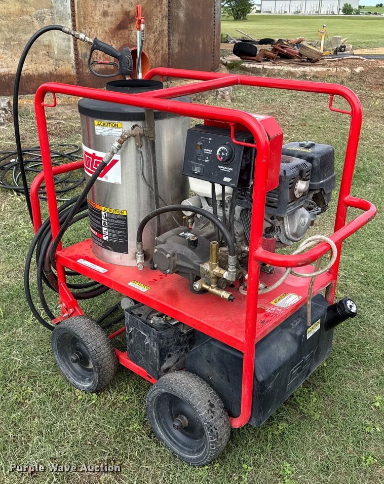 Hotsy 1075SSE hot pressure washer - EJ8761