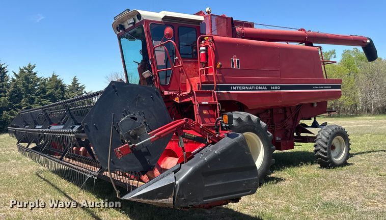 1981 International Harvester 1480 combine - EQ1404