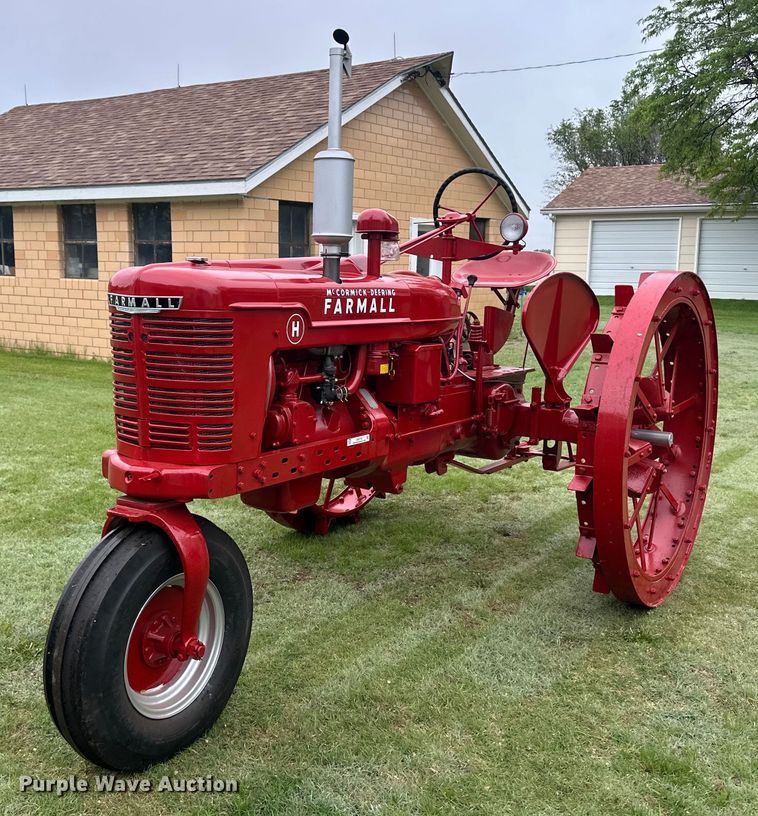1941 International Harvester Farmall H tractor - EQ4709