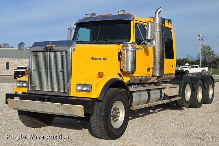 2007 Western Star 4900FA semi truck - DP6351