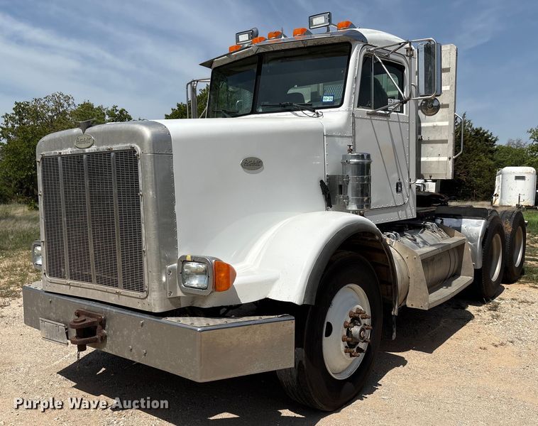 1999 Peterbilt 357 semi truck - EF3013