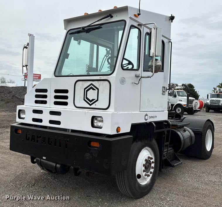 2014 Capacity Trucks TJ5000 yard truck - EG5786