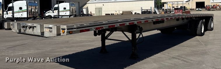 2014 Mac flatbed trailer - EG6439