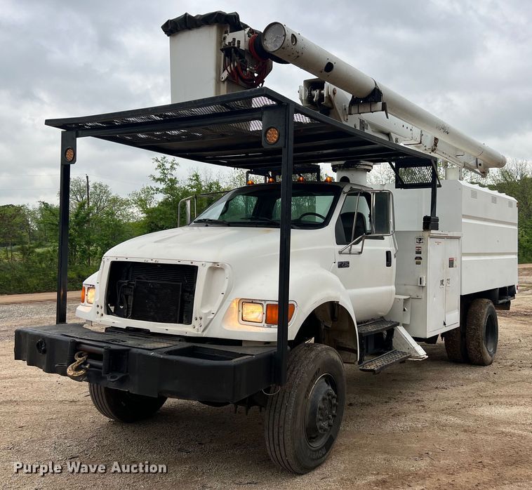 2006 Ford F750 forestry bucket truck - EL2047