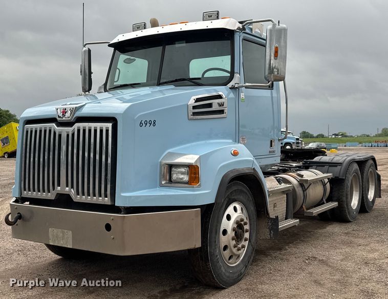 2019 Western Star 4700SB semi truck - EQ1420