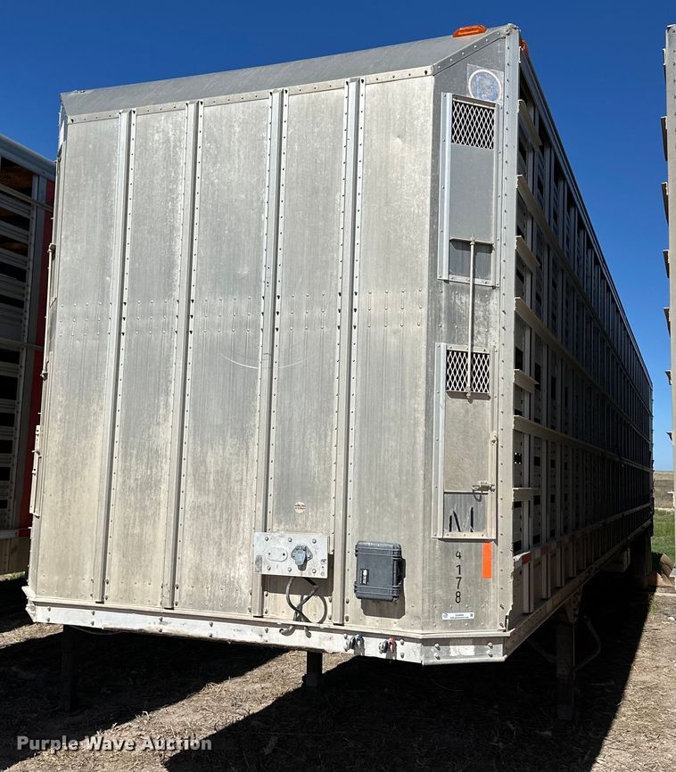 2006 Barrett livestock trailer - EQ4693