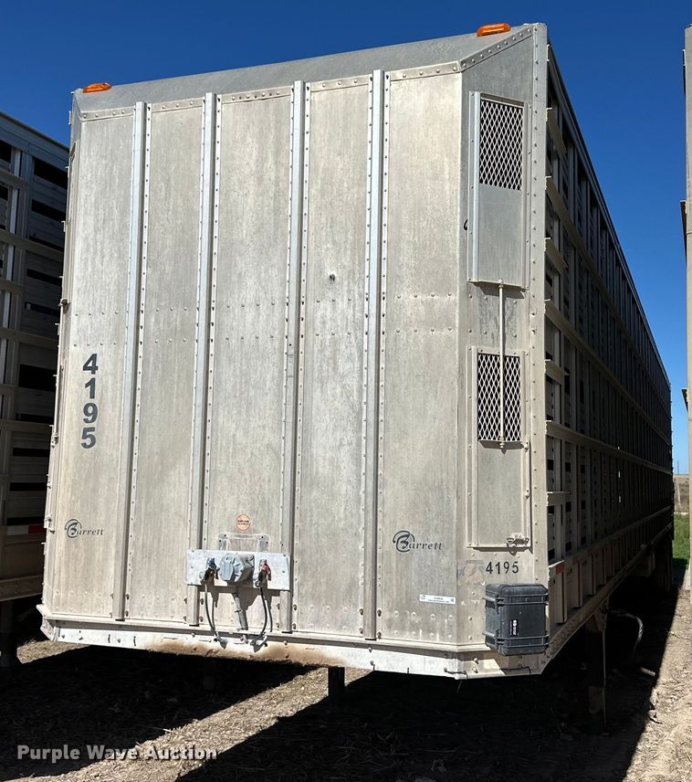 2007 Barrett livestock trailer - EQ4694
