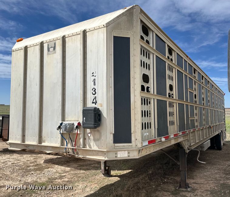 2007 Barrett livestock trailer - EQ4705
